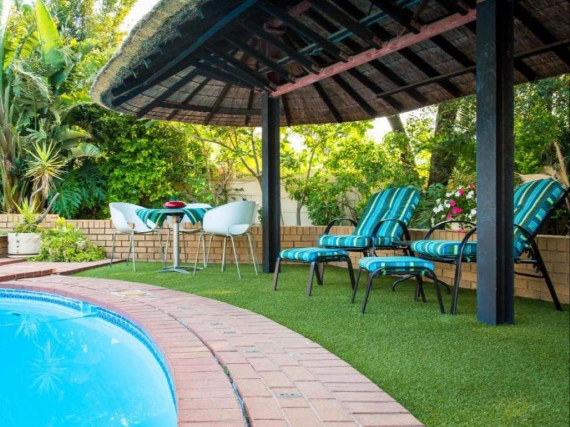 Sollunaa Guesthouse Sandton Exterior photo